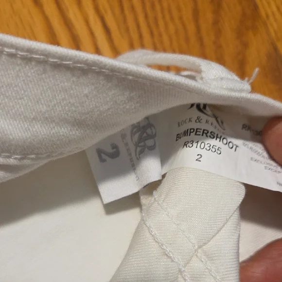 Rock & Republic Light Gray Jean Shorts - Picture 3 of 7